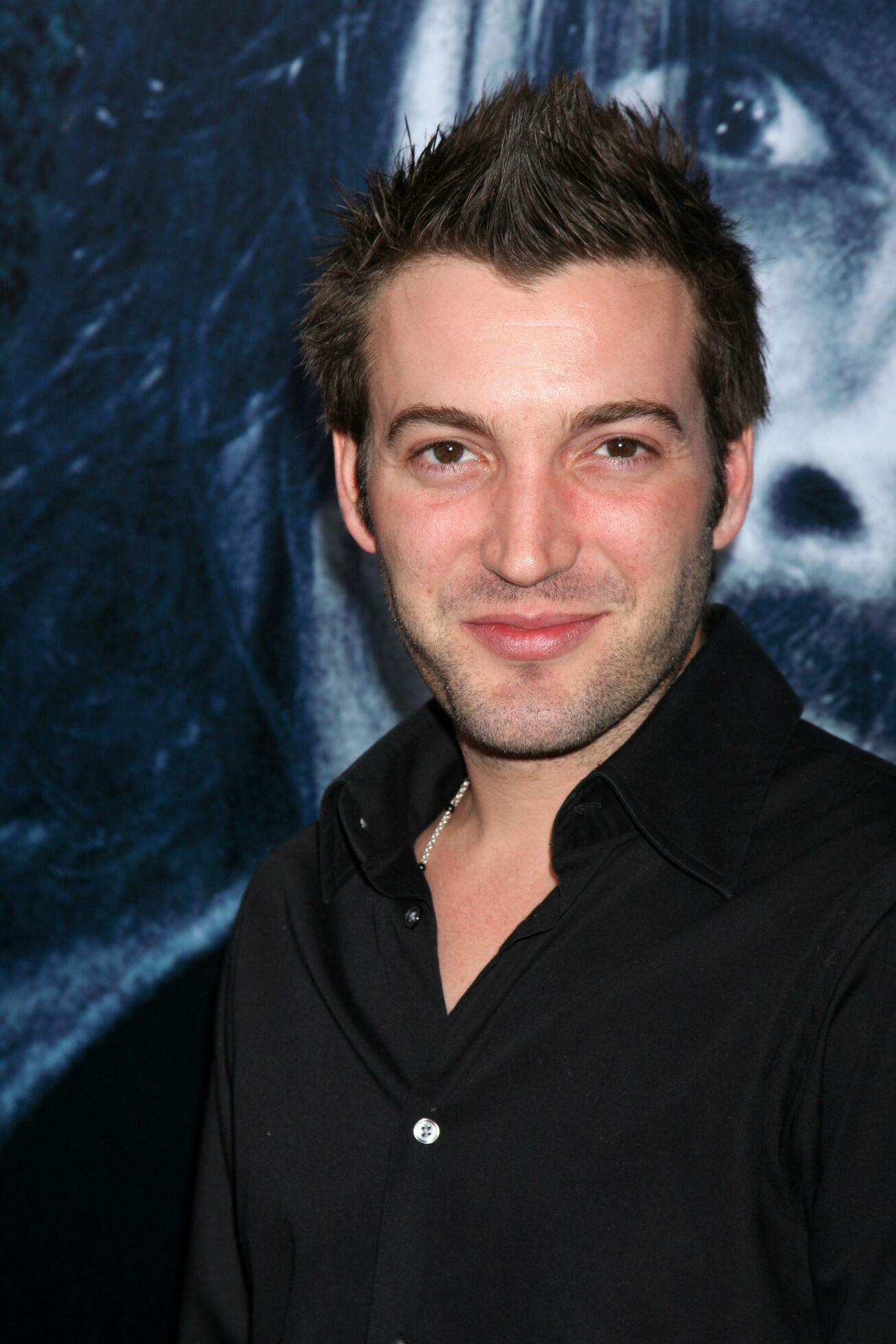 Stephen hensley llegando a el estreno de inframundo subir de el