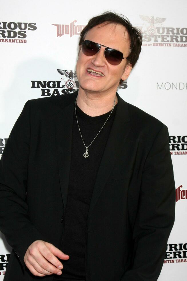 Quentin Tarantino arriving  at the Los Angeles Premiere of Inglourious Basterds at Graumans Chinese Theater in Los Angeles CA  on August 10  2009 photo