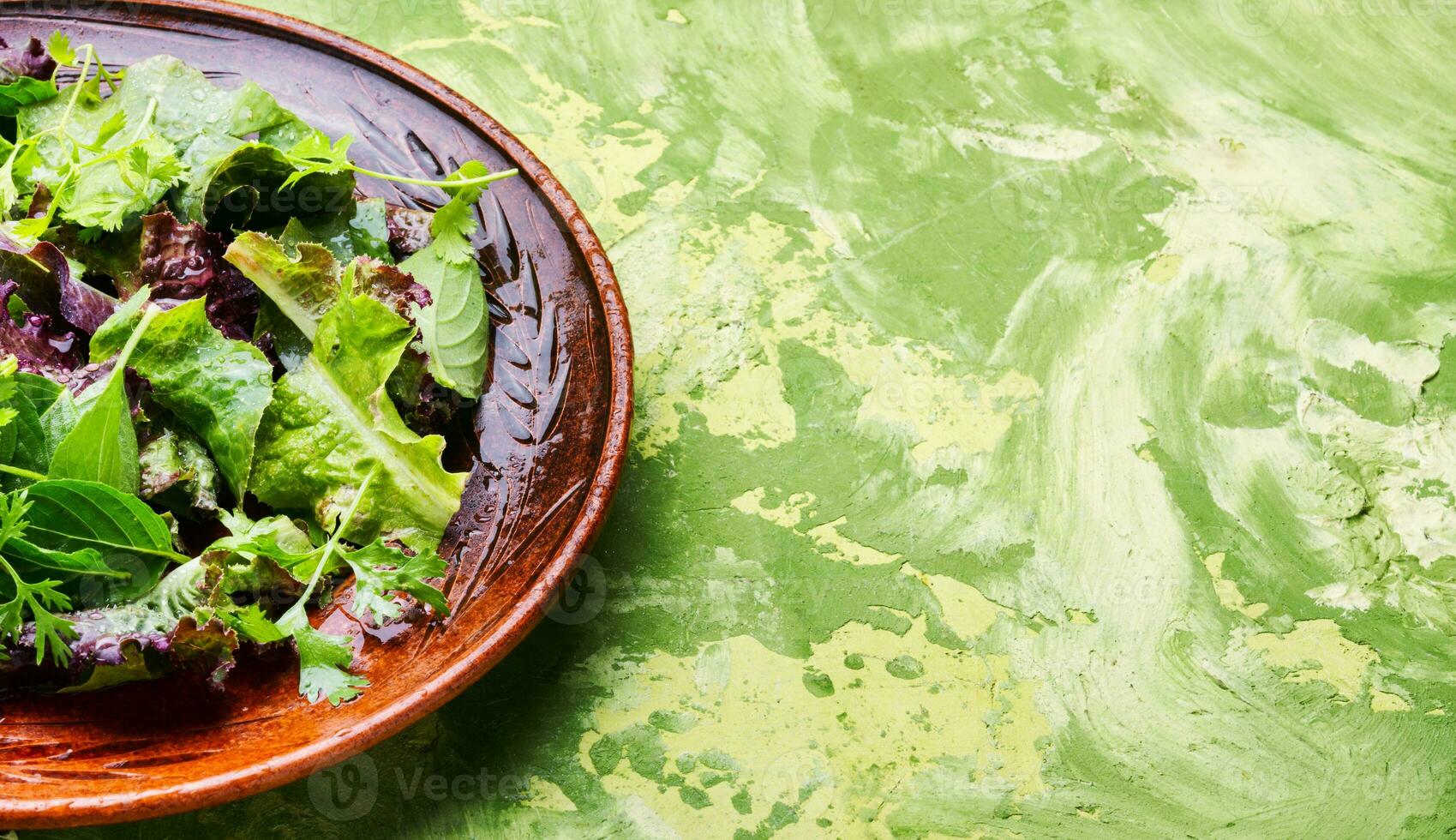 Healthy green salad photo