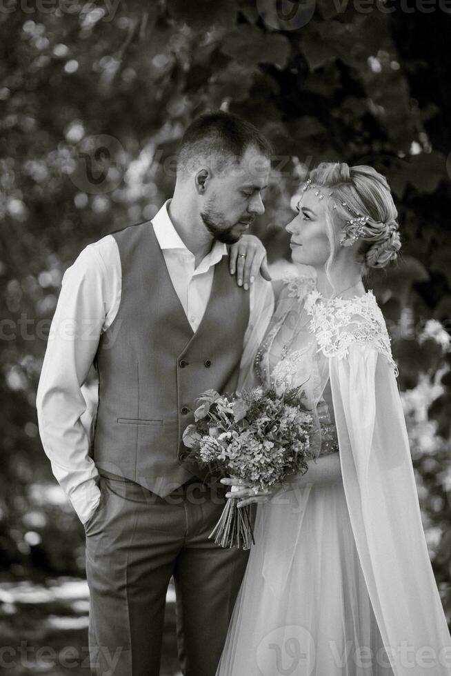 the first meeting of the bride and groom photo