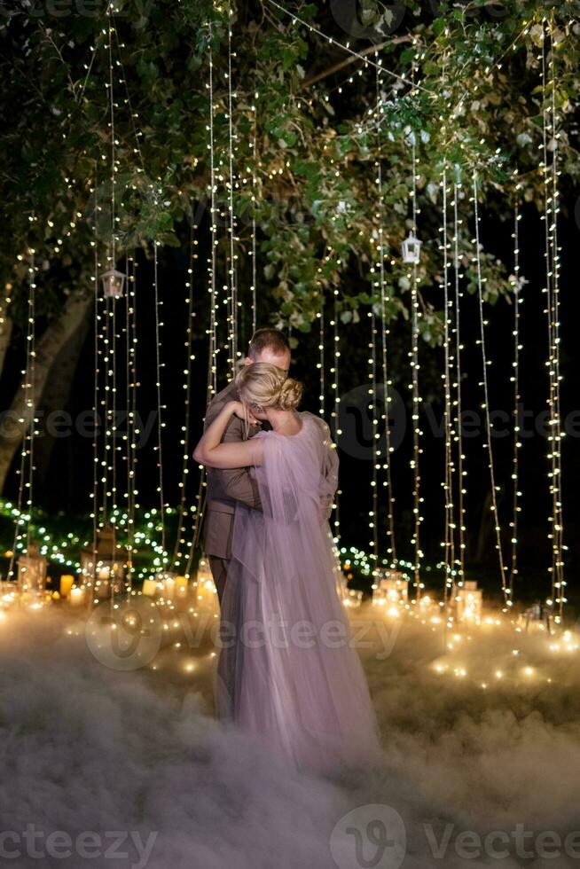 the first wedding dance of the bride and groom photo