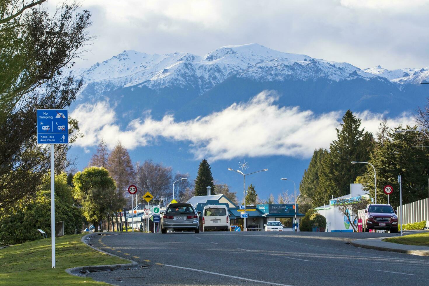 te anau nuevo Zelanda - agosto29,2015 hermosa escénico de principal la carretera en te anau pueblo más popular natural de viaje destino en sur isla nuevo Zelanda foto