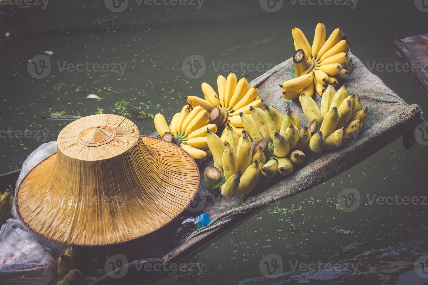 Traditional floating market in Damnoen Saduak near Bangkok photo