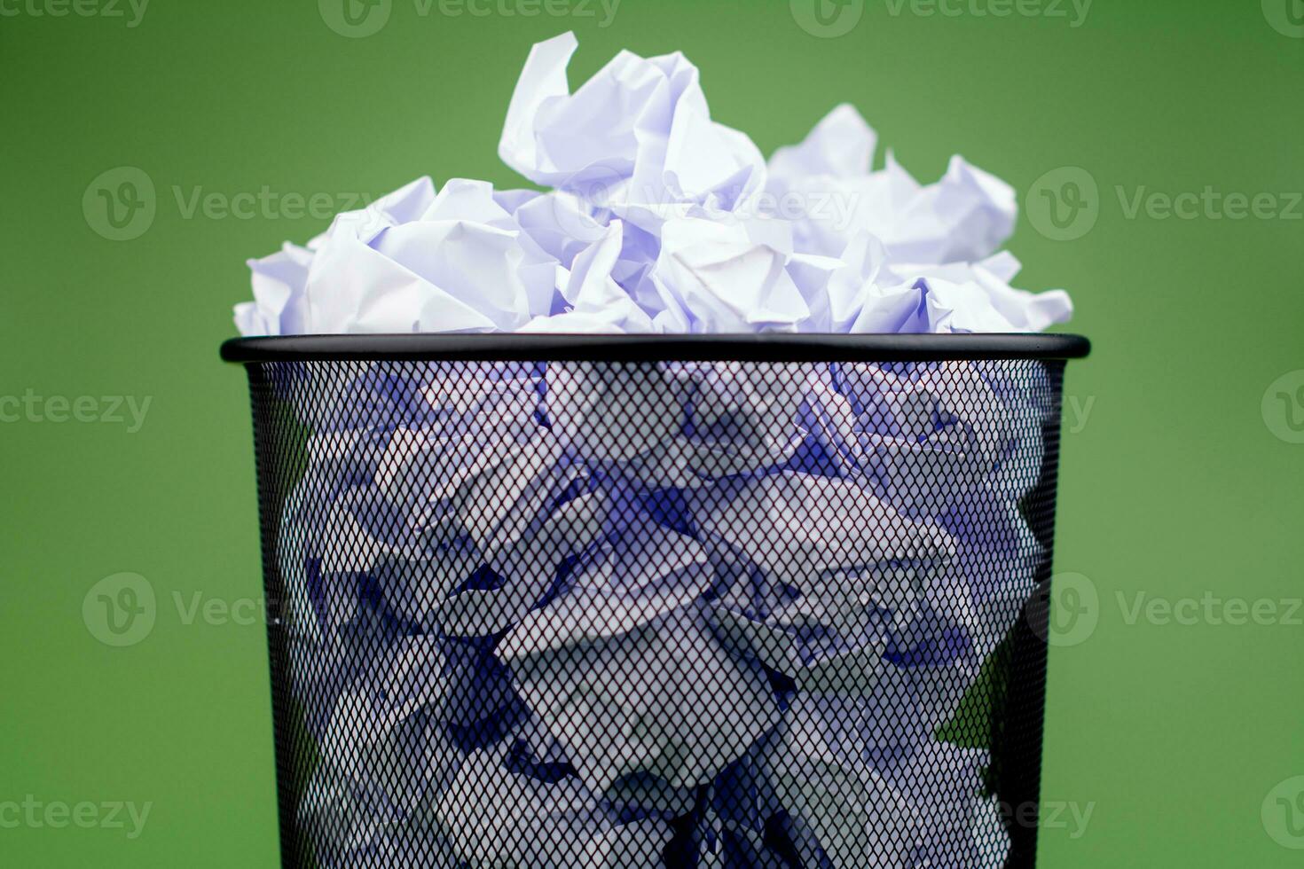 waste paper, trash, trash, recyclable trash, black basket 