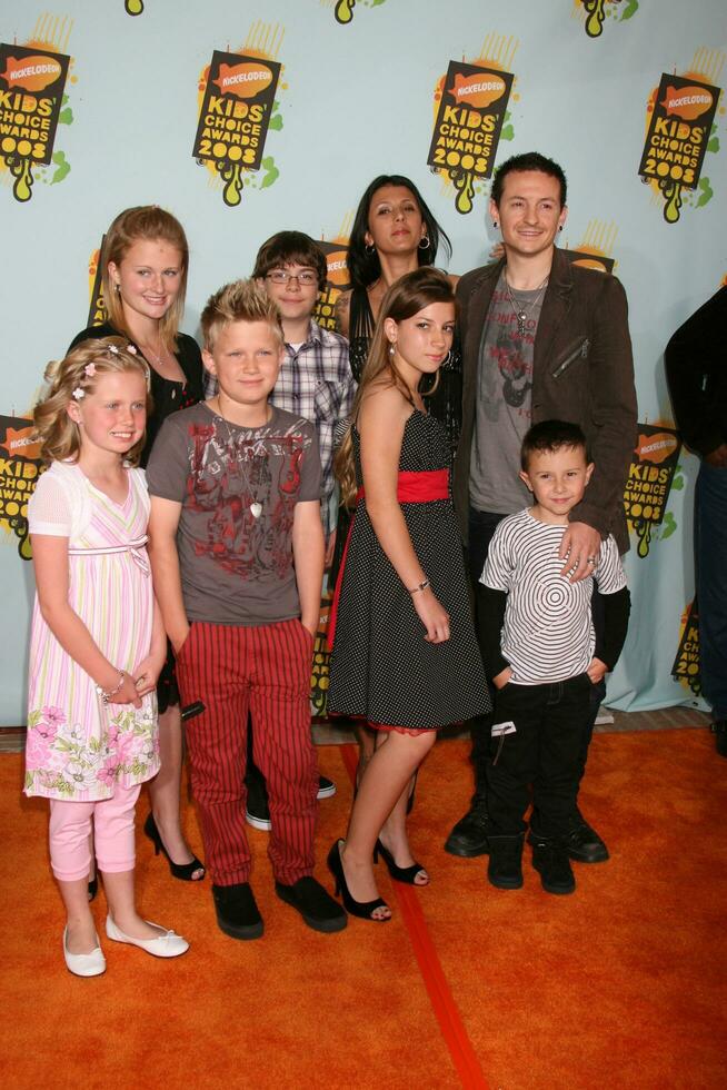 Chester Bennington family  Friends 2008 Nickelodeons Kids Choice Awards UCLA pauley Pavilion Westwood CA March 29 2008 photo