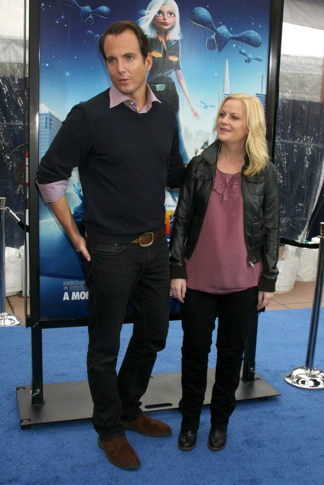 Wiill Arnett  Amy Poehler arriving at the Los Angeles Premiere of Monsters Vs Aliens at Gibson Ampitheatre in Universal City CA on March 22 2009 photo