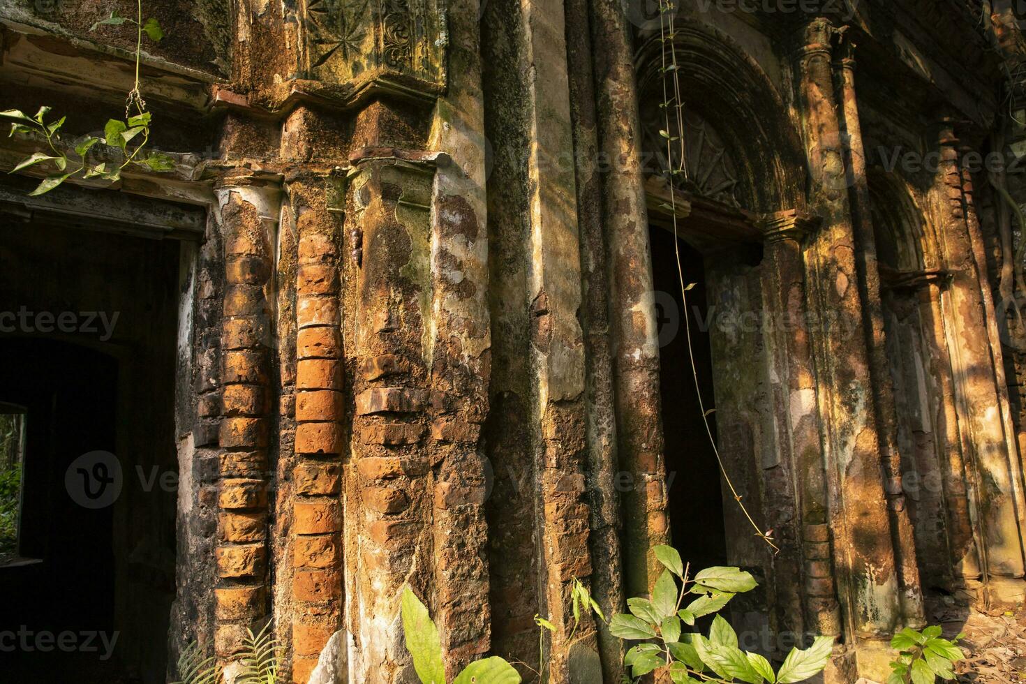 baisrshi zamindar bari o rajendra babur haveli es un antiguo histórico zamindar casa en faridpur- Bangladesh foto