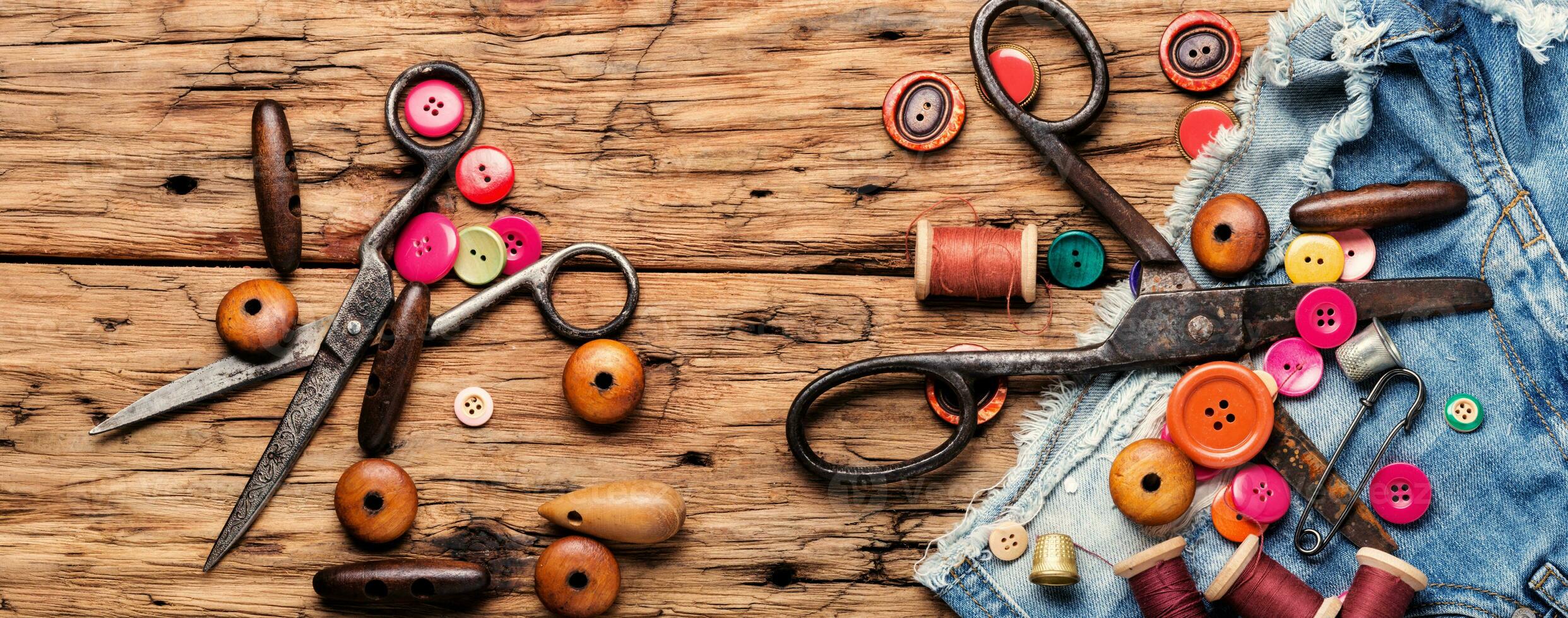 Set of tailoring accessories photo