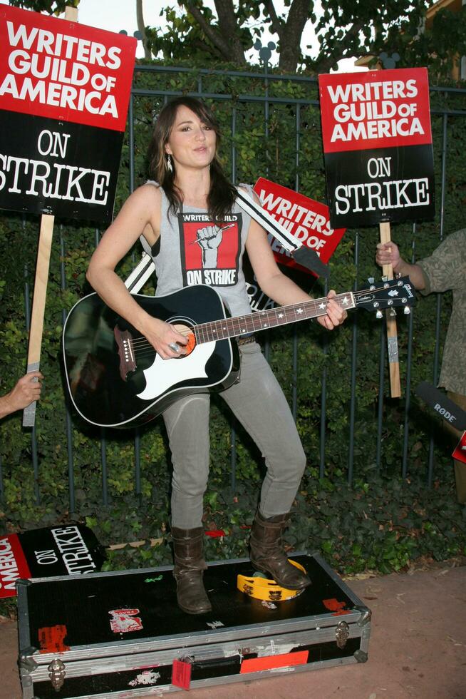 KT Tunstall performs on the picket line supporting striking WGA Writers Outside the Disney Studios Burbank CA November 14 2007 2007 photo