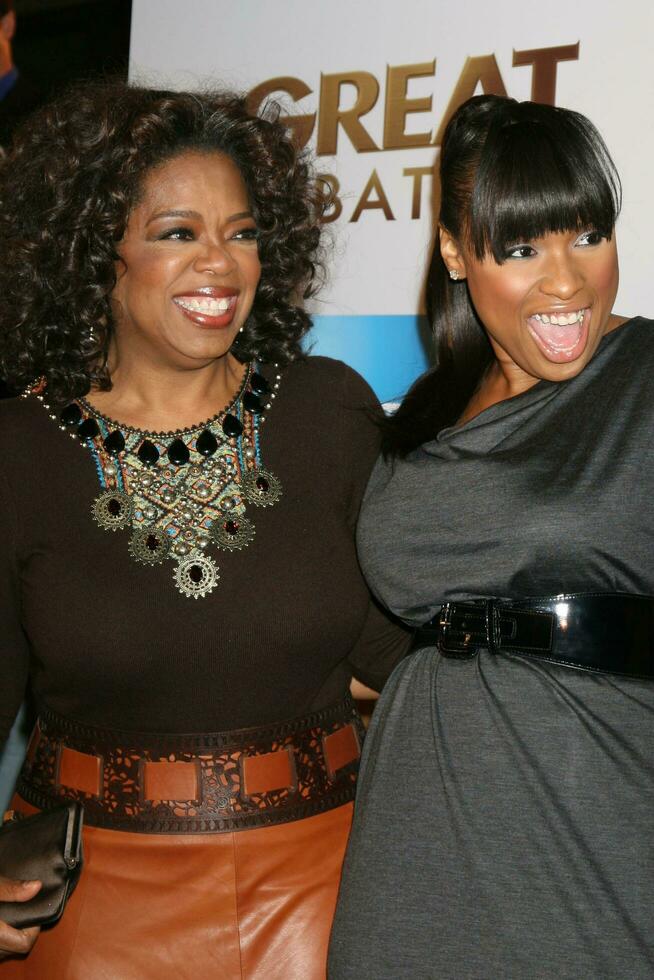 Oprah Winfrey  Jennifer Hudson The Great Debaters Premiere ArcLight Cinerama Dome Theater December 11 2007 Los Angeles CA 2007 photo