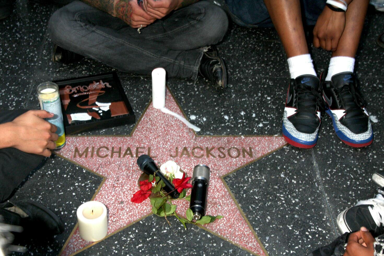 Los Angeles, CA, June 2009 - Michael Jackson Memorium photo