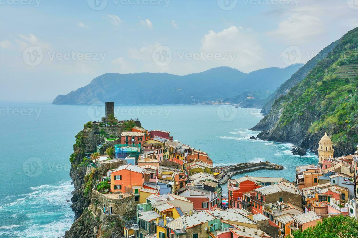 Vernazza aldea, cinque tierra, liguria, Italia foto