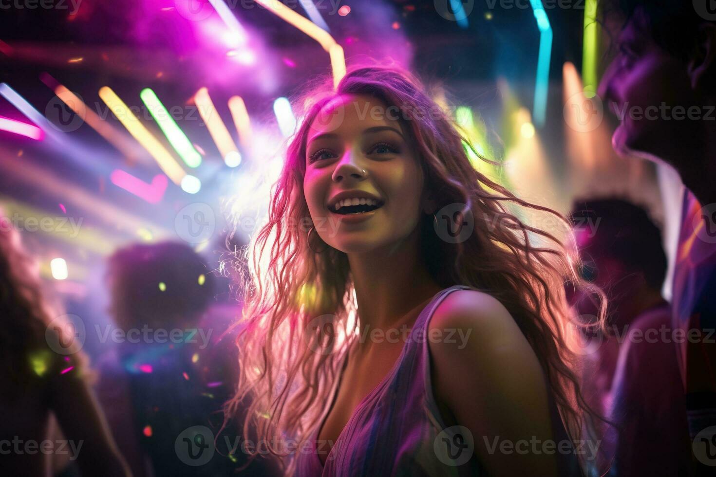 retrato de joven hermosa mujer bailando en noche club con luces. ai generado foto