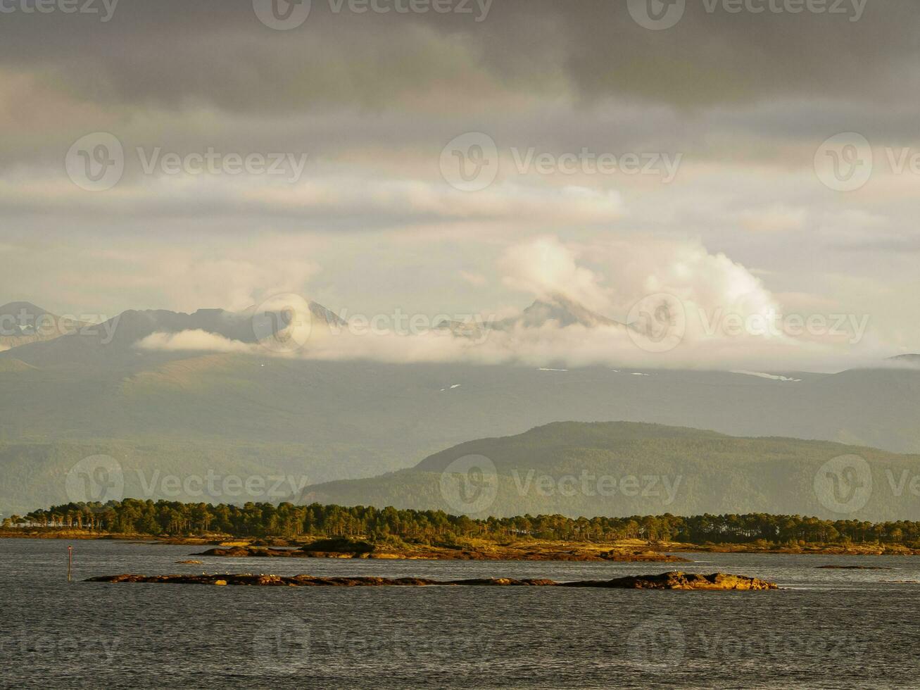 ship cruise in norway photo