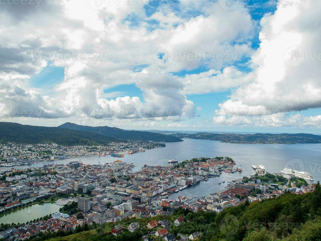 el ciudad de Bergen en Noruega foto