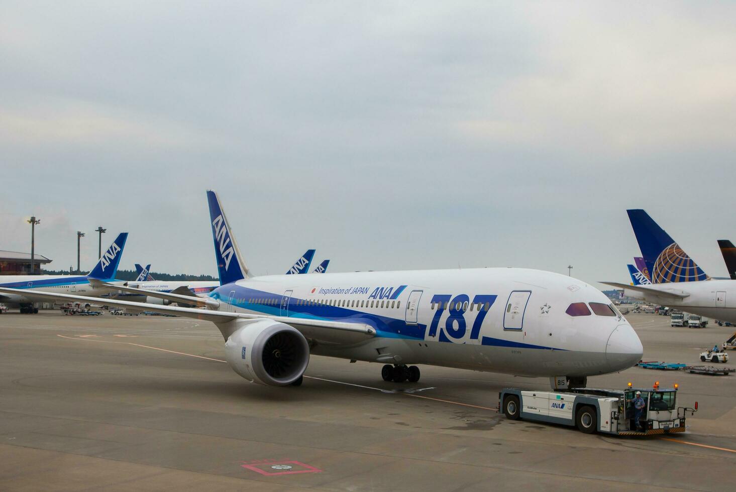 tokio Japón - 13 de septiembre de 2015 boeing 787 soñador de Japón aerolínea preparando para salida desde narita aeropuerto foto