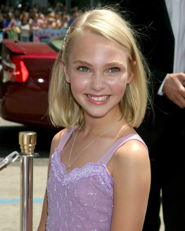 Annasophia Robb Charlie  the Chocolate Factory World Premiere Graumans Chinese Theater Los Angeles CA July 10 2005 photo