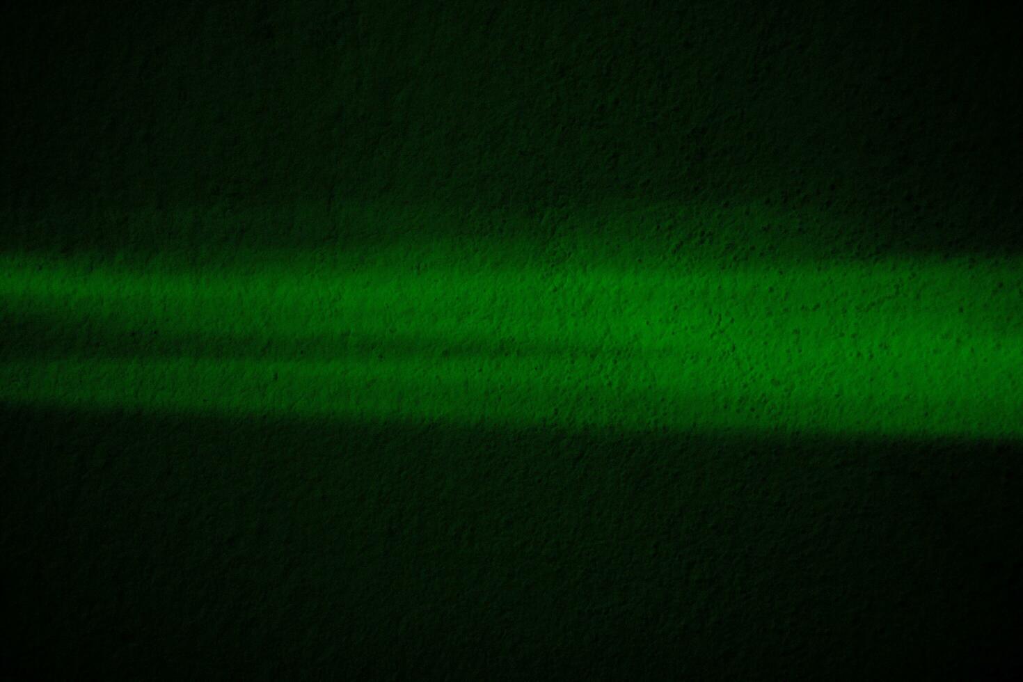 antecedentes degradado negro y ligero verde cubrir resumen antecedentes negro, noche, oscuro, noche, con espacio para texto, para un antecedentes textura. foto