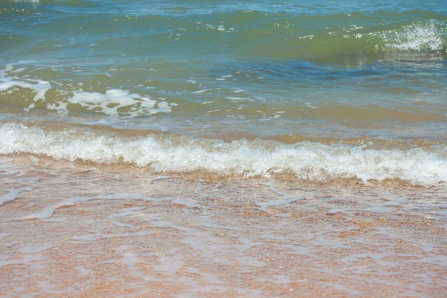 sea with waves photo