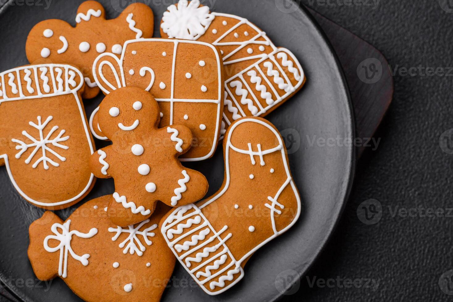 Delicious gingerbread cookies with honey, ginger and cinnamon photo