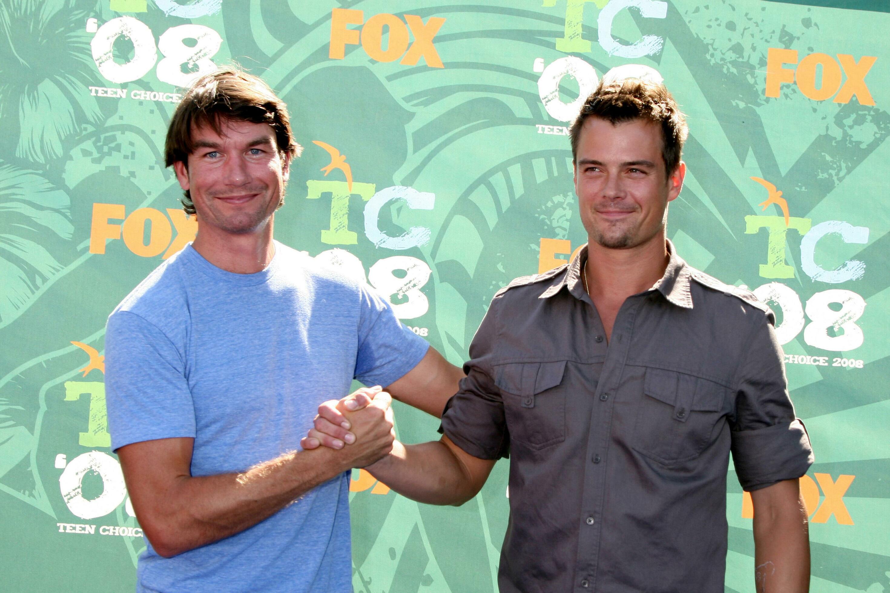 Jerry OConnell Josh Duhamel arriving t at the Teen Choice Awards 2008 ...