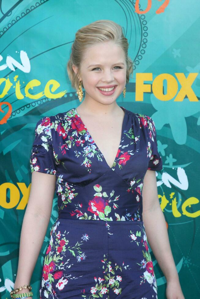 Sofia Vassilieva arriving at the Teen Choice Awards 2009 at Gibson Ampitheater at Universal Studios Los Angeles CA on August 9 2009 photo