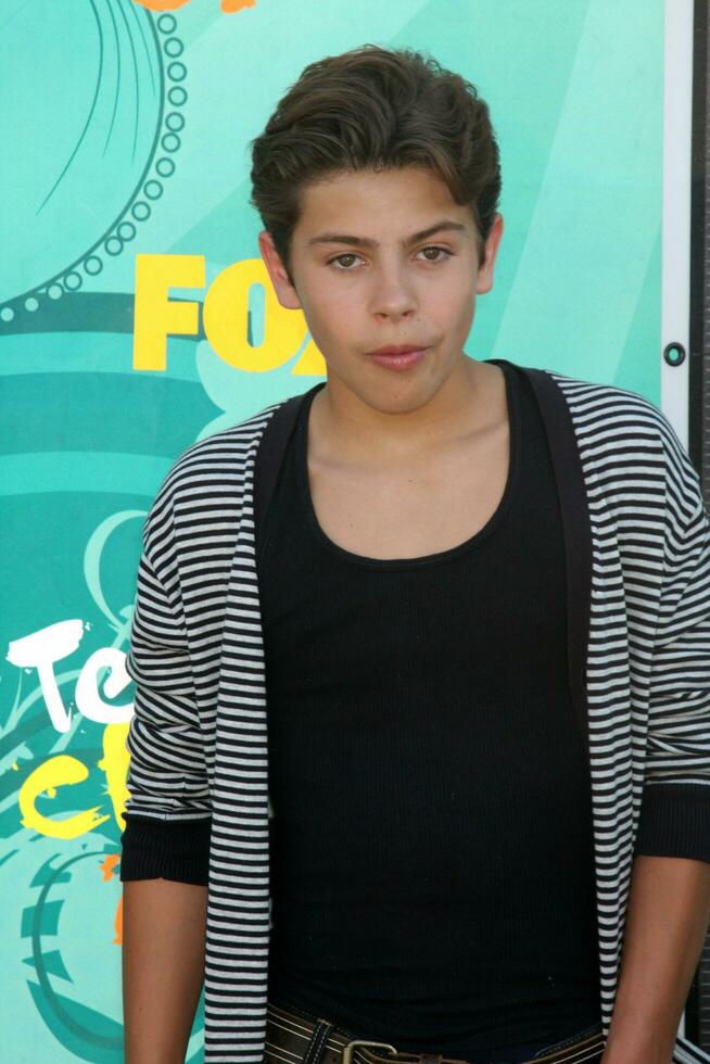 jake t austin llegando a el adolescente elección premios 2009 a Gibson anfiteatro a universal estudios los angeles California en agosto 9 9 2009 foto