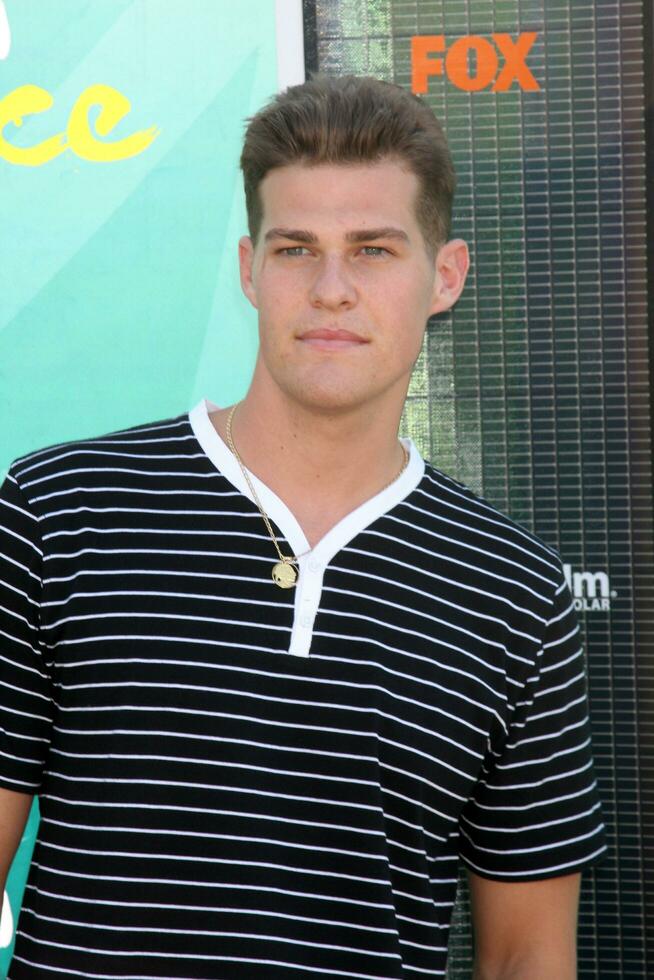 Greg Finley arriving at the Teen Choice Awards 2009 at Gibson Ampitheater at Universal Studios Los Angeles CA on August 9 2009 photo