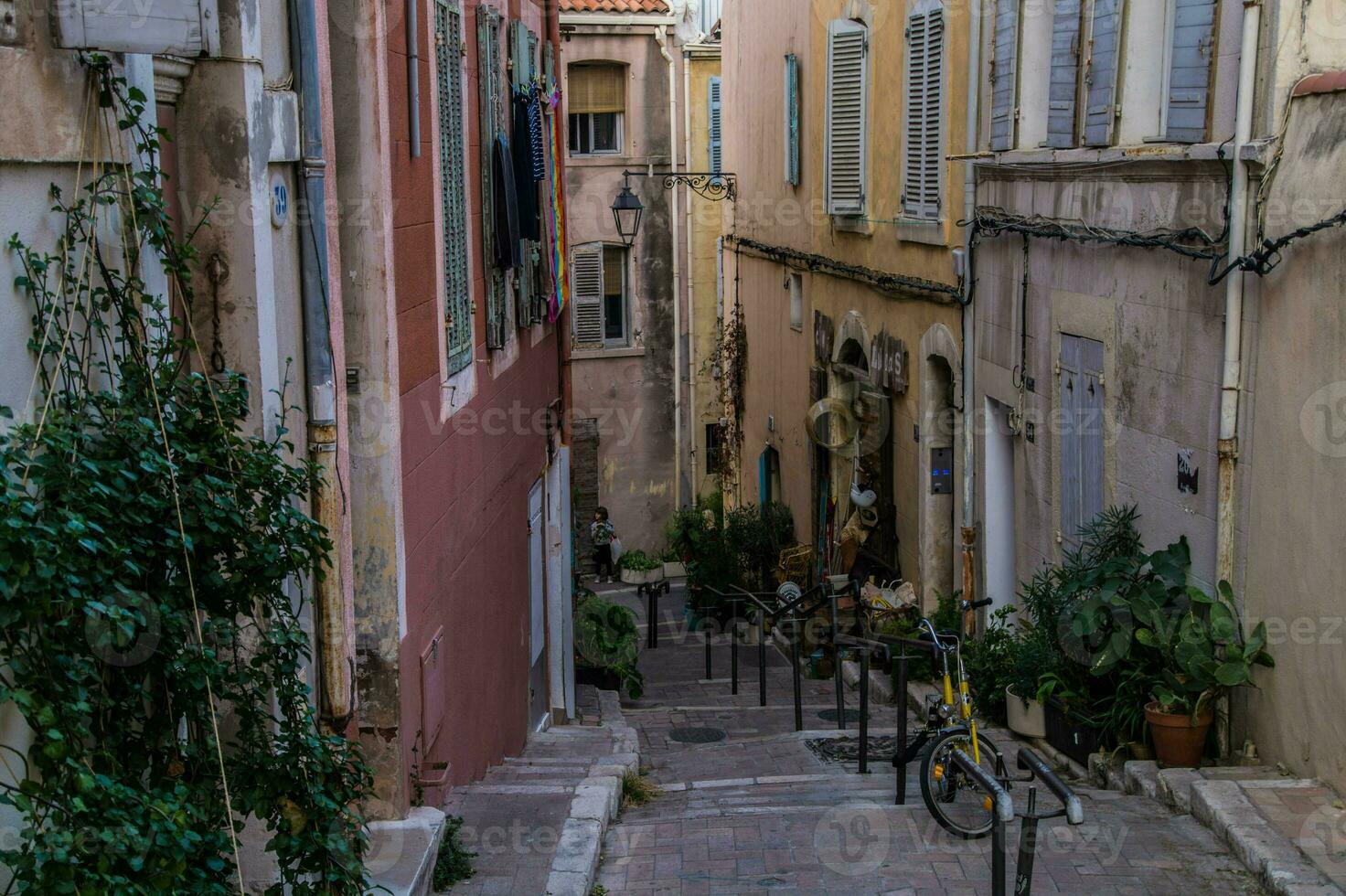 street of the old city of marseille, photo