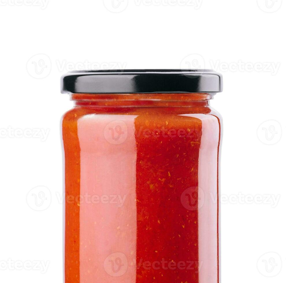 tomate pegar en un vaso tarro en un blanco antecedentes foto