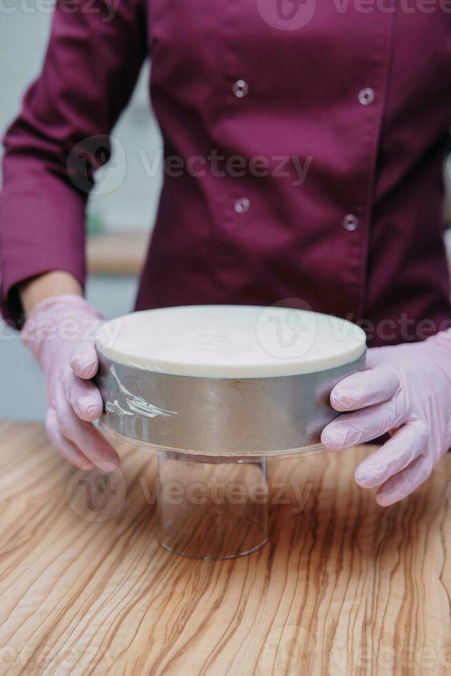 Cocinando mousse pastel a un Cocinando clase. Cocinando a hogar, hecho en casa alimento. confitero. foto