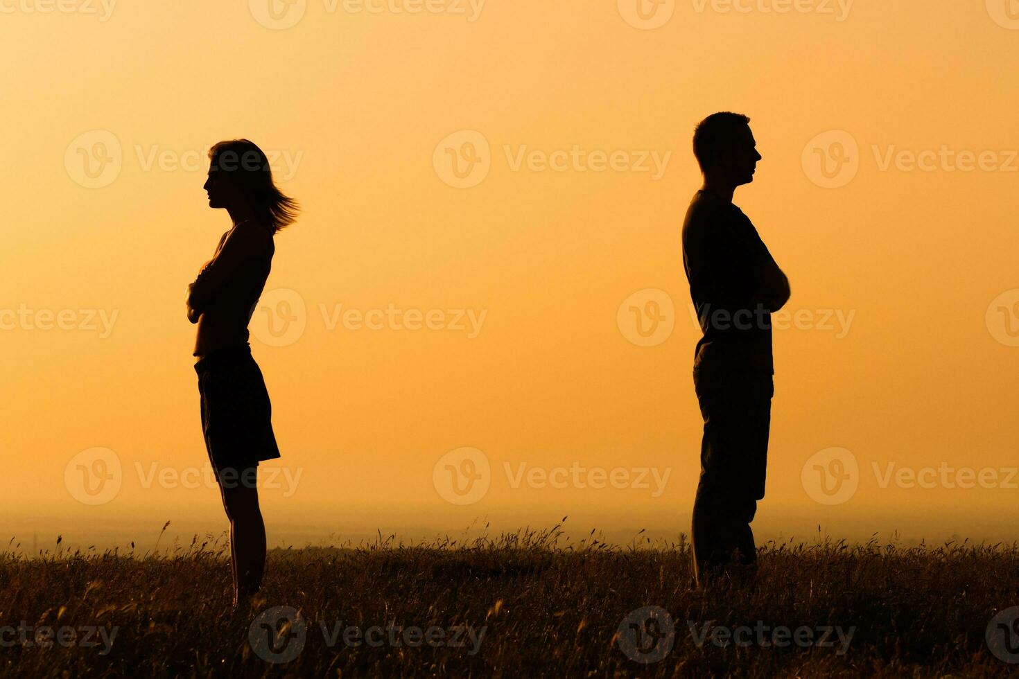 Man and a woman having relationship difficulties photo