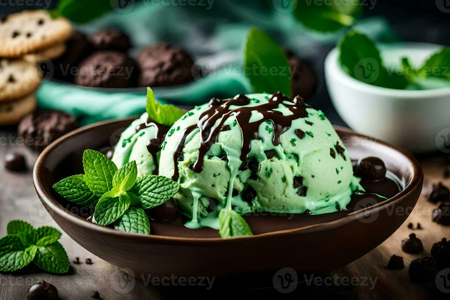 menta chocolate chip hielo crema en un cuenco con menta hojas y galletas. generado por ai foto