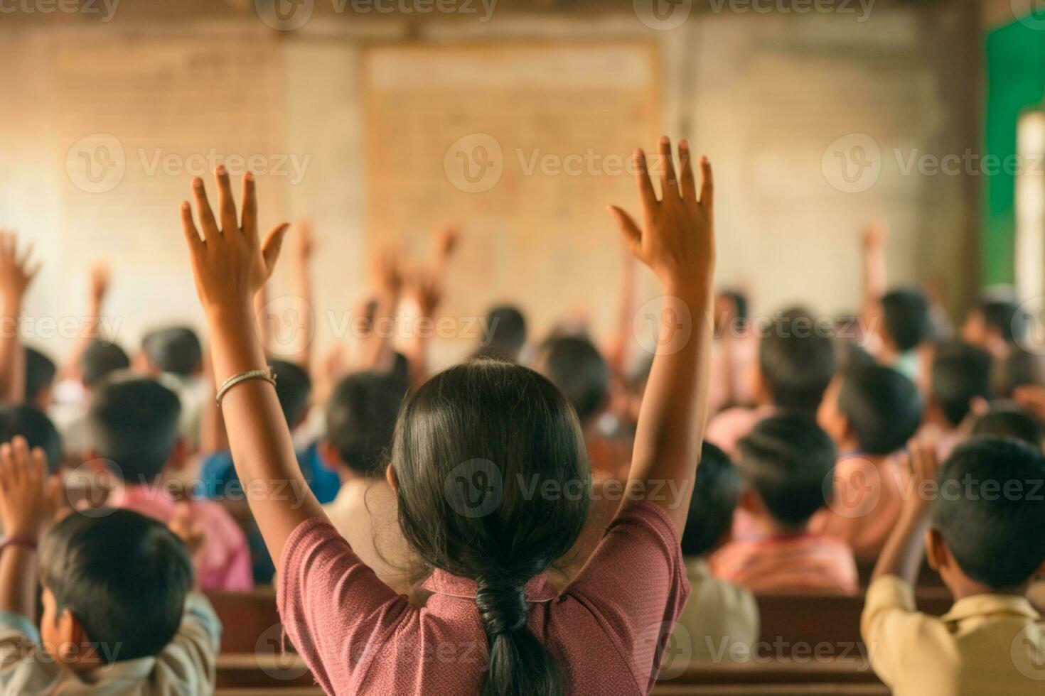 profesores día - inspirador profesor a el frente de el clase, dedicado estudiantes levantamiento su manos en firmar de participación. en profesores día, nosotros celebrar esos quien forma mentes ai generativo foto