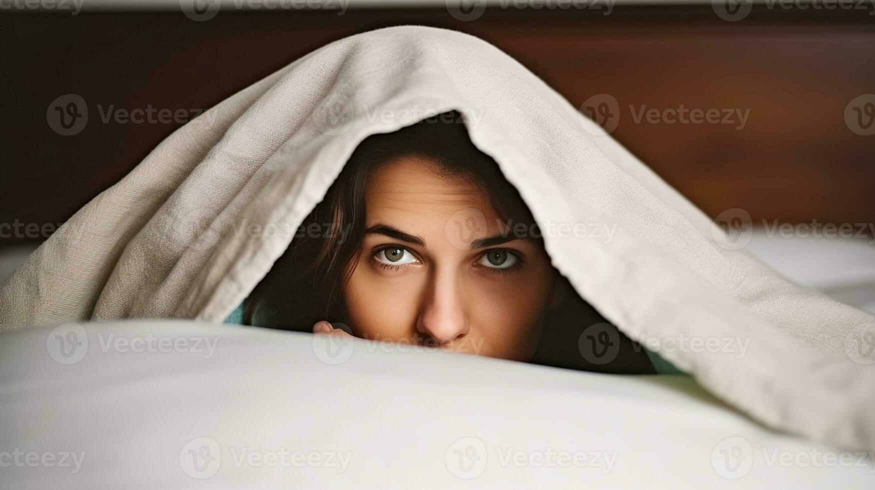 mujer ocultación debajo un frazada. persona en cama. No uno lata encontrar a mí. generativo ai foto