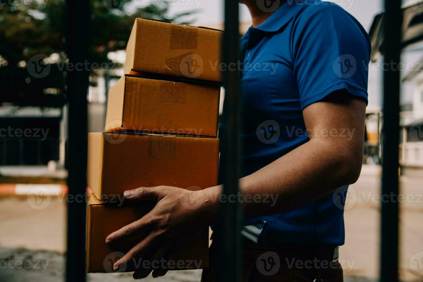 Business woman start up small business entrepreneur SME success .freelance woman working at home with Online Parcel delivery. SME and packaging deliveryconcept photo