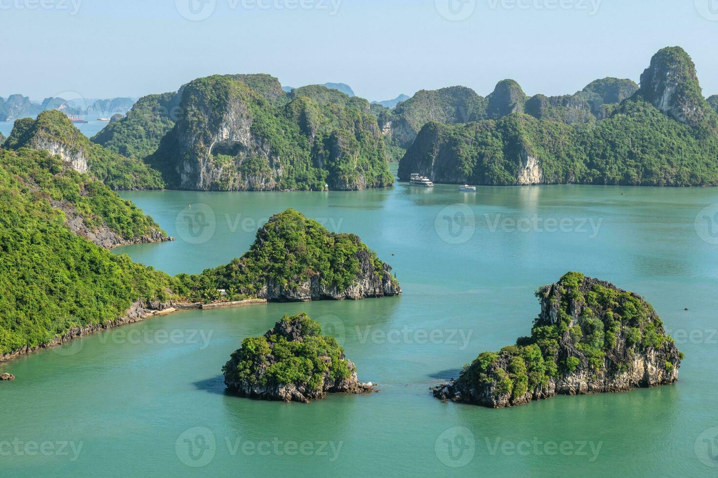 halong bay, or ha long bay, a UNESCO World Heritage Site in  Quang Ninh, Vietnam photo