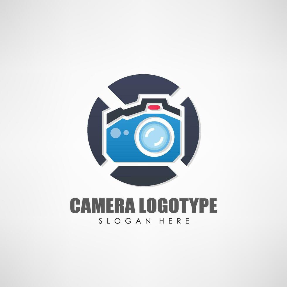 Lens Camera Logo, Suitable For Multimedia, Social Media Brand, and Other, Vector Illustration