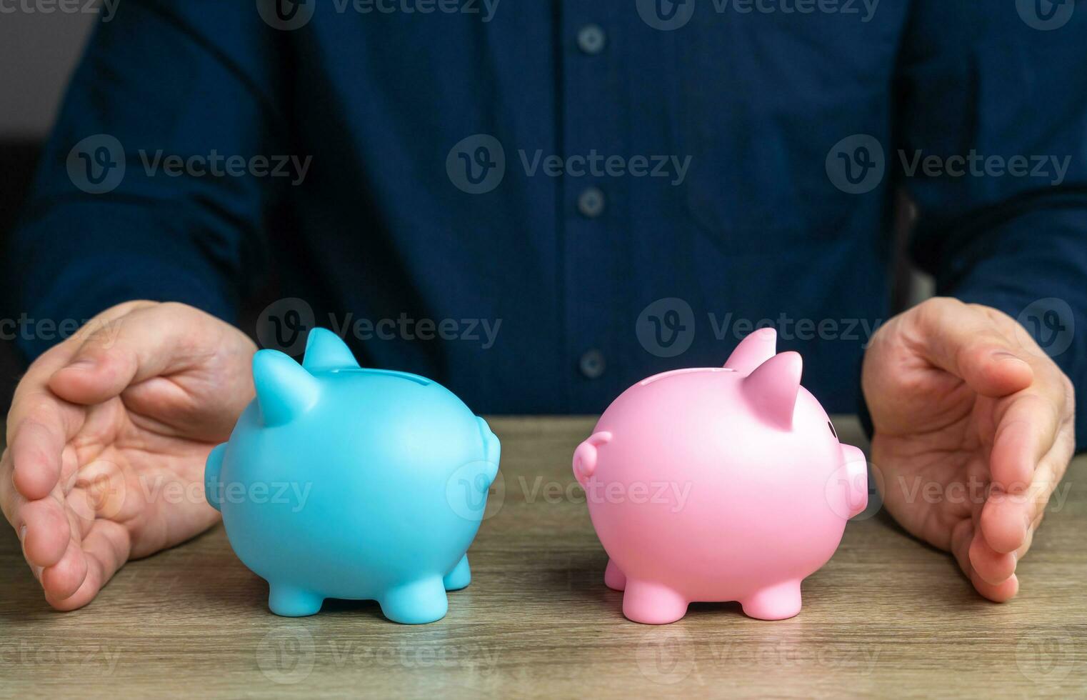 Find a compromise on the conflict. Financial problems in relationships. Separate budgets in relationships and family. General expense items and personal spending limits. Divide funds. Argument photo