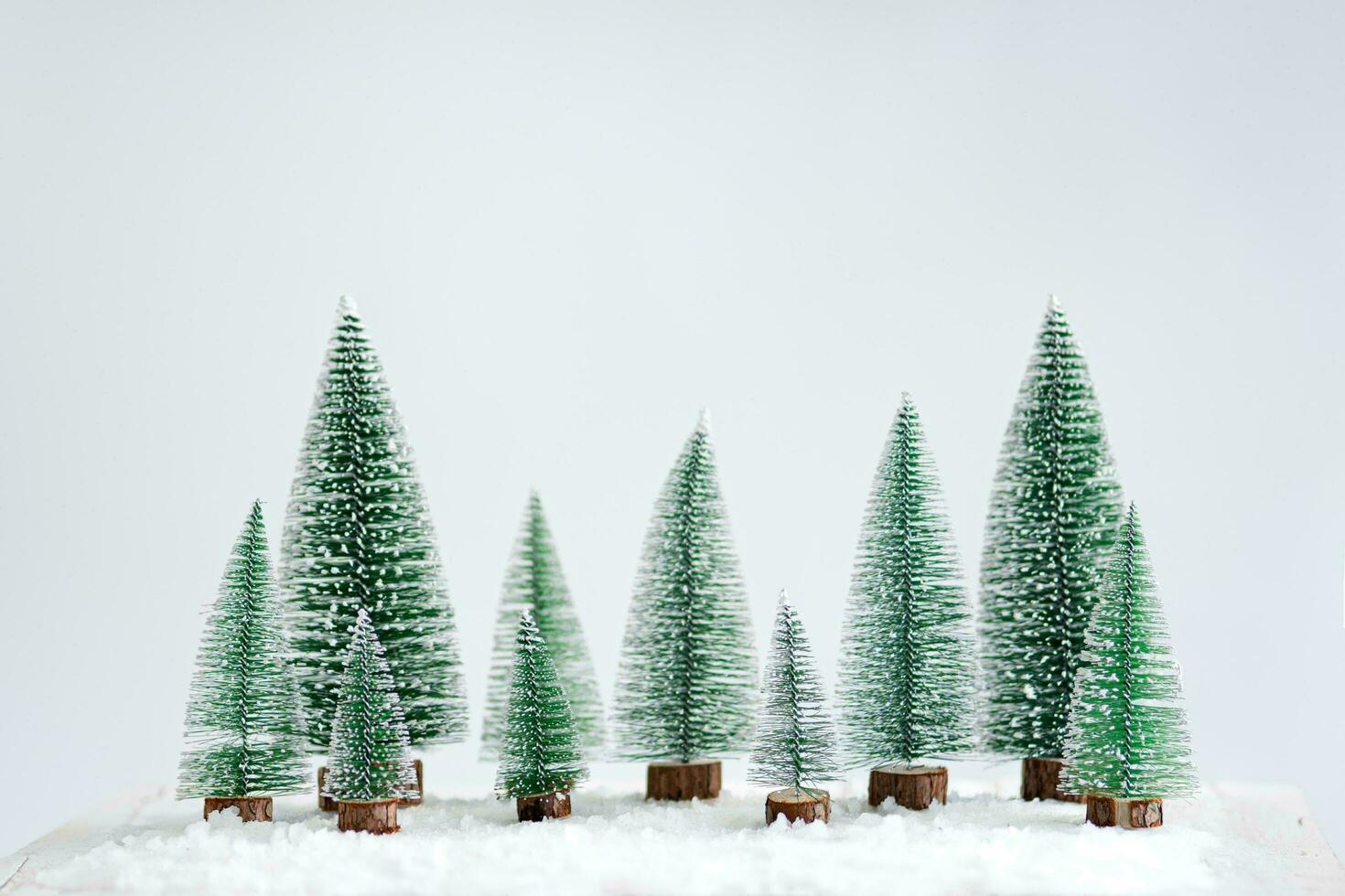 magia brillante Navidad árbol, increíble Navidad celebracion, navidad árbol decoración foto