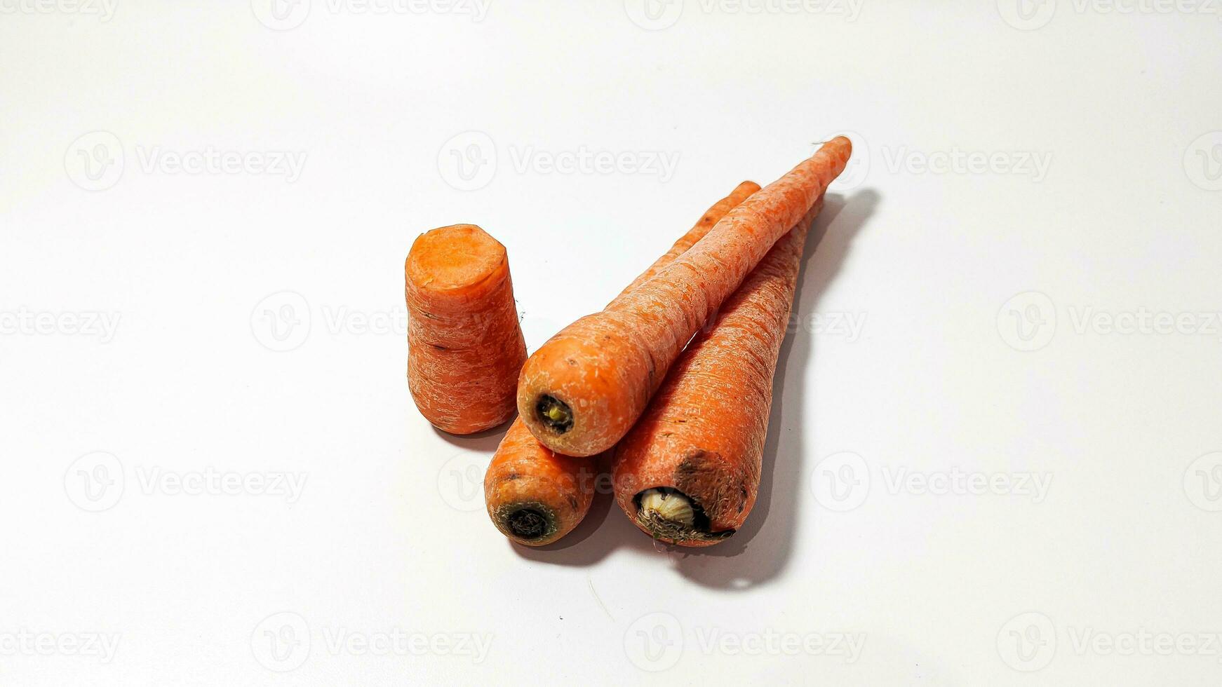 Fresh carrot isolated photo for your design needs