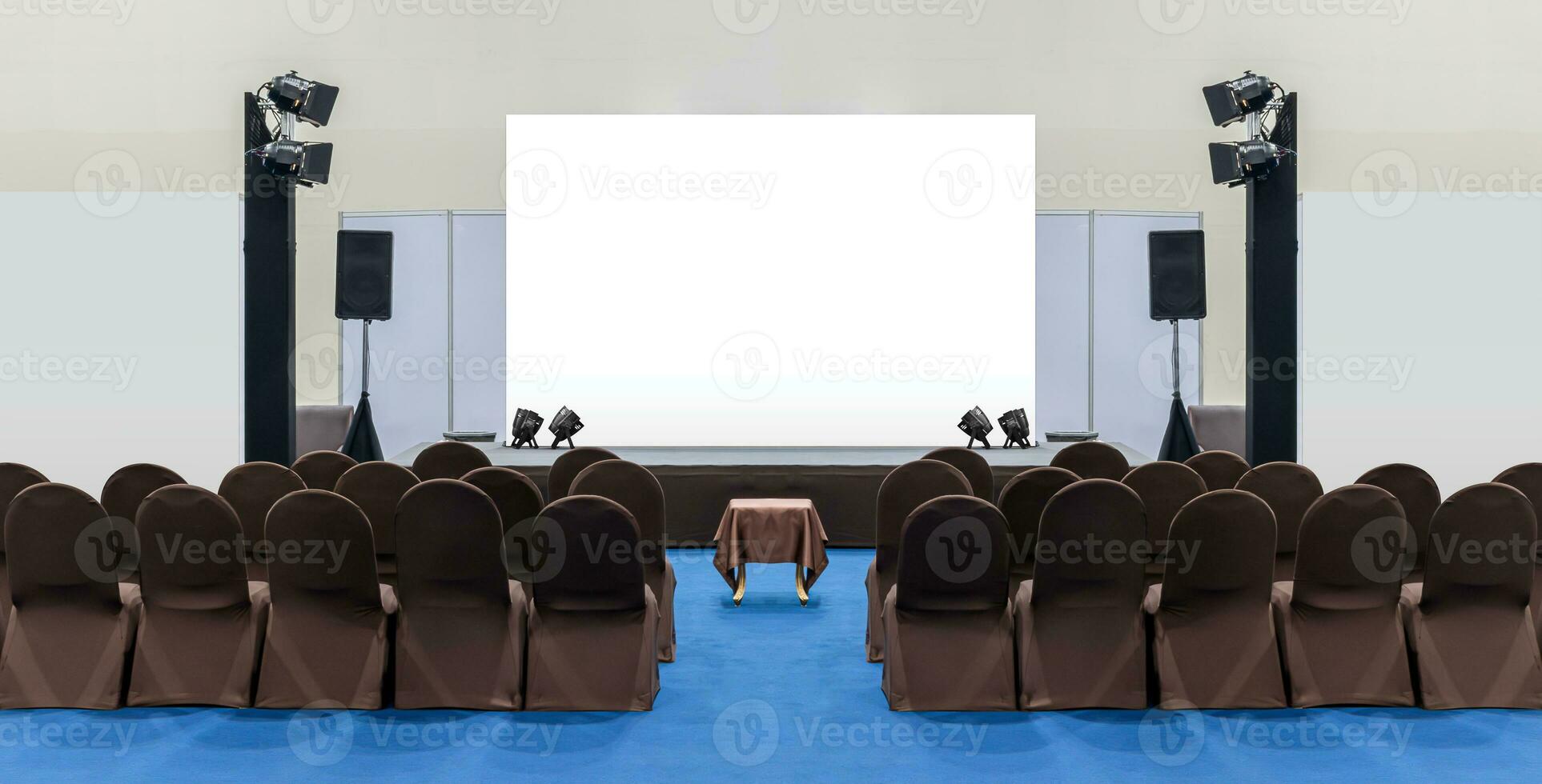 blanco pantalla monitor en etapa a negocio presentación exposición foto