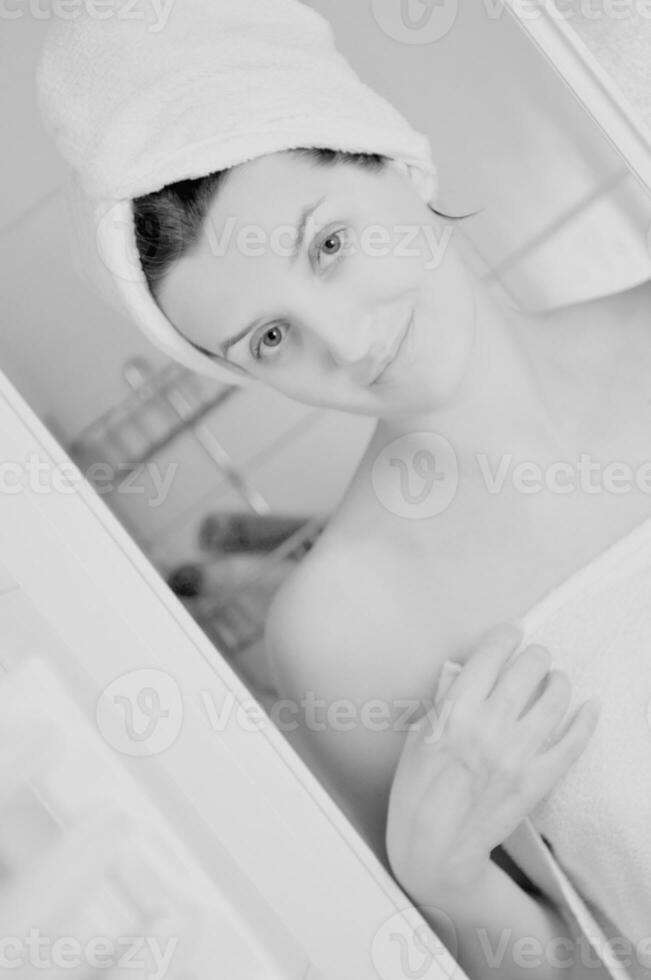 mujer después ducha foto