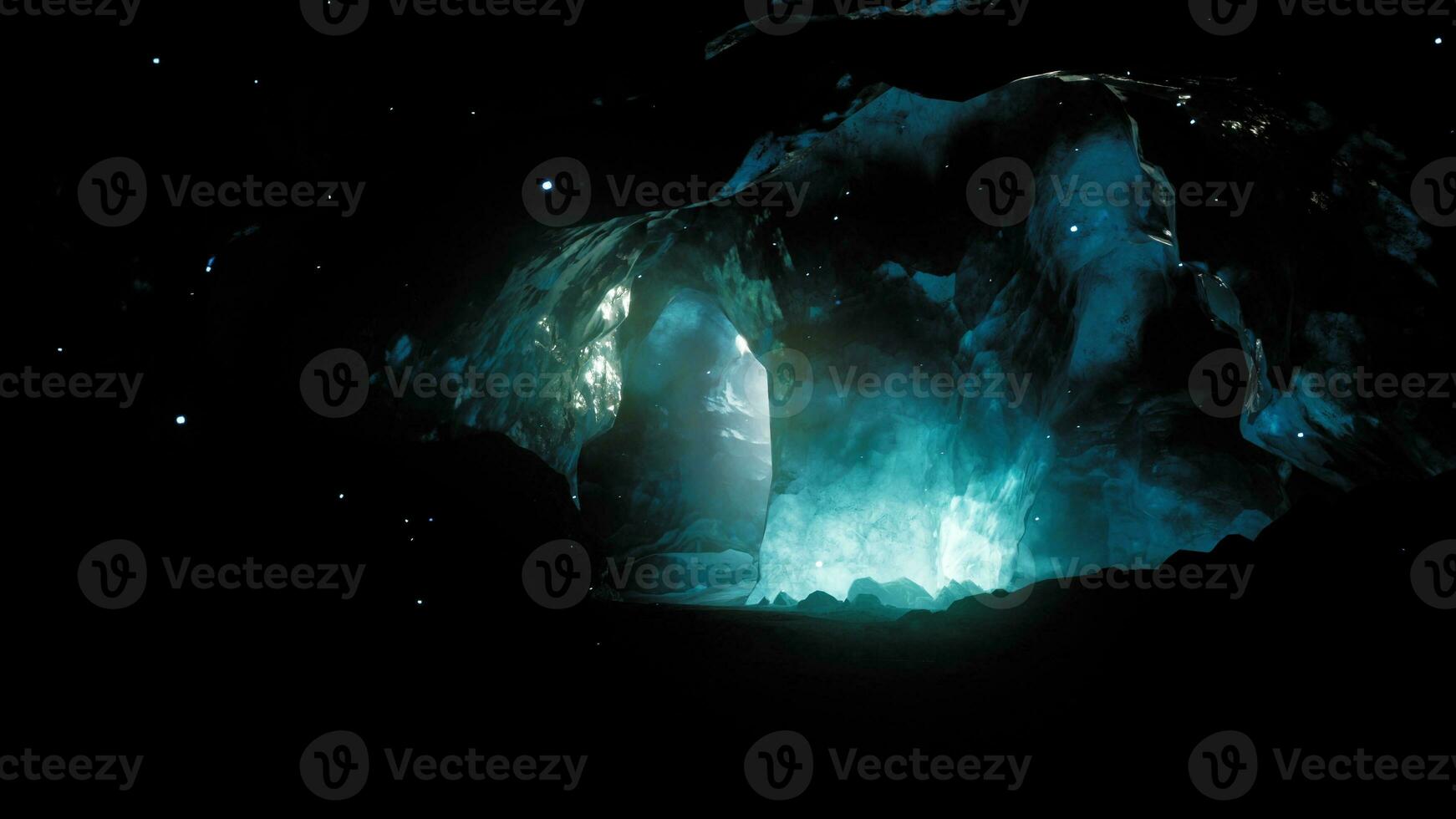 entrada de una cueva de hielo dentro del glaciar en el sur de islandia foto