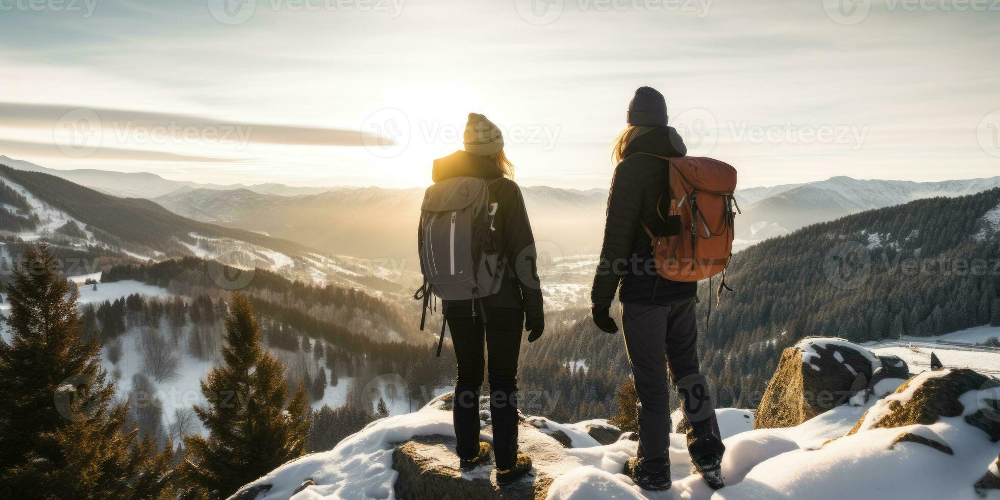 ai generado Pareja excursionismo en montañas en invierno. ai generado foto