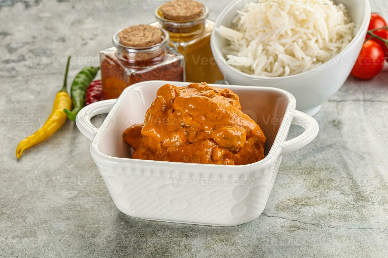 Indian cuisine - chicken butter masala photo