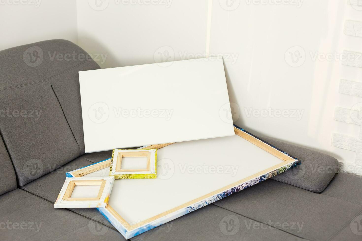 Stretched Canvas Stock Photos, Images and Backgrounds for Free Download
