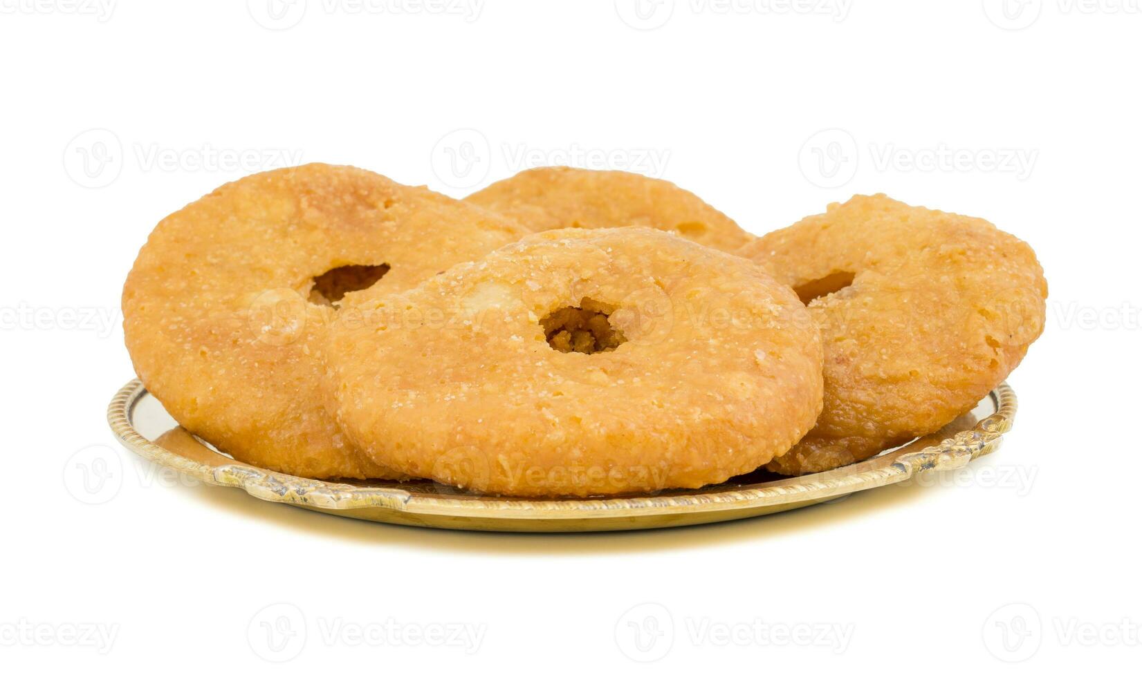 indio tradicional dulce kachori en blanco antecedentes foto