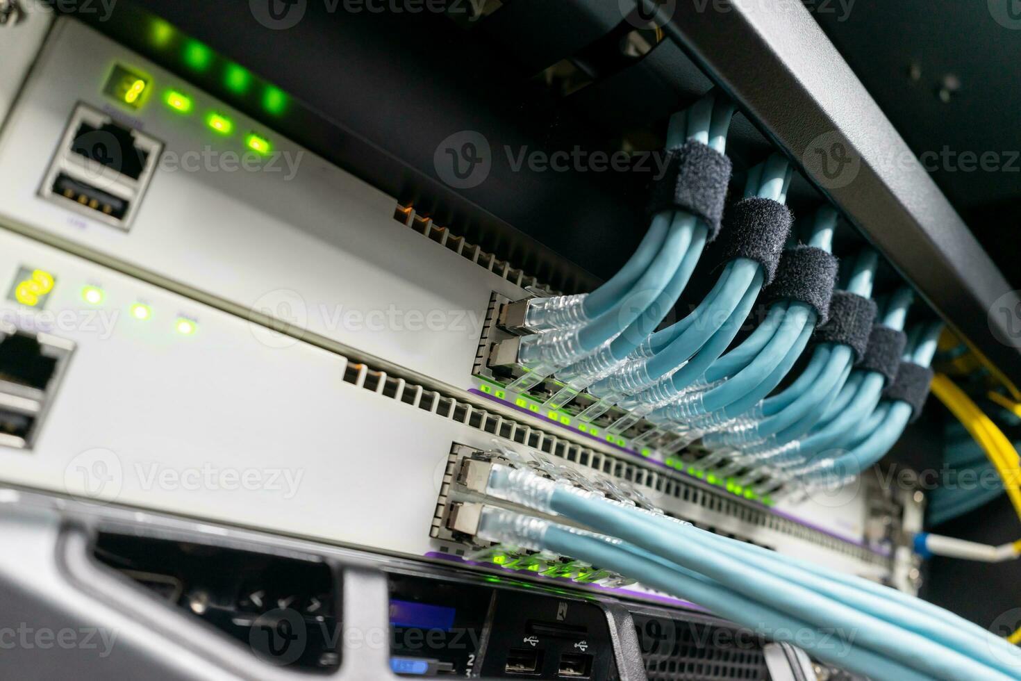 The heart and importance of a network server is a matter of feeling right and fast in the operation of the computer photo