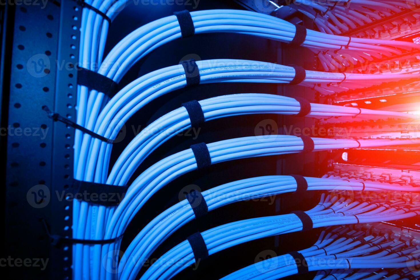 The heart and importance of a network server is a matter of feeling right and fast in the operation of the computer photo